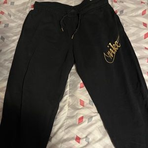 Black Nike sweatpants